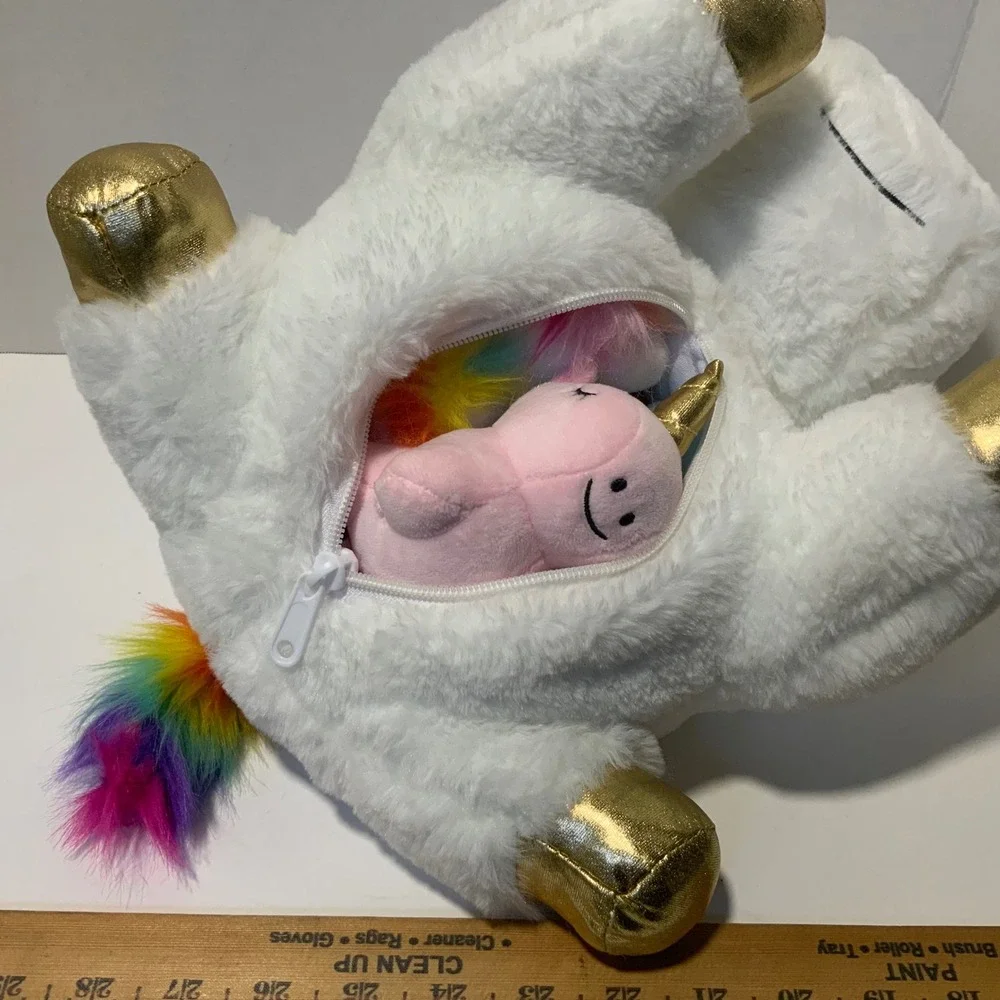 Snug a Babies Unicorn Plush w 4 Unicorn Babies Zip Pocket Stuffed Animal Toy